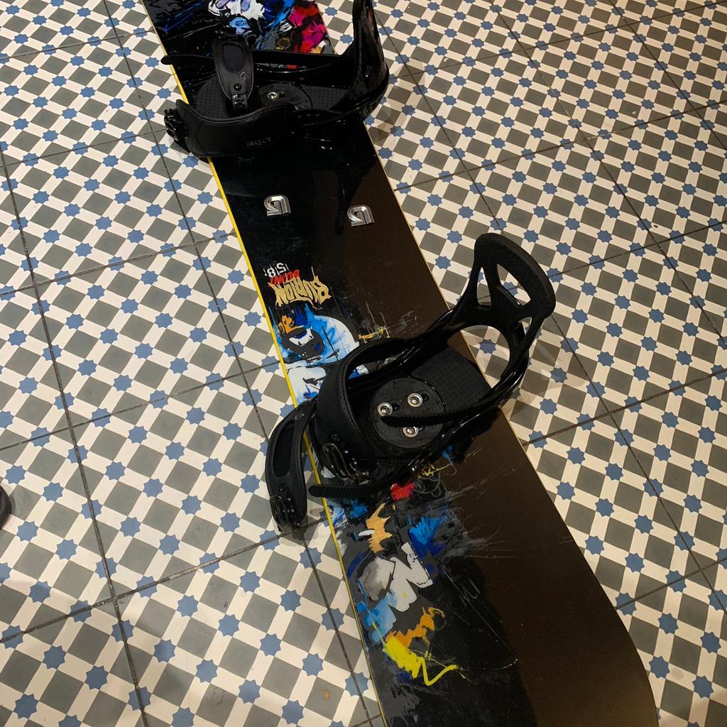 BURTON SNOWBOARD in Southend on Sea for 180.00 for sale Shpock