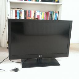 LG TV
32LV355U 
32 Inch 100Hz LED TV 
1080p Full HD
Digital Freeview
USB
3 HDMI
Full working order, no scratches, perfect condition