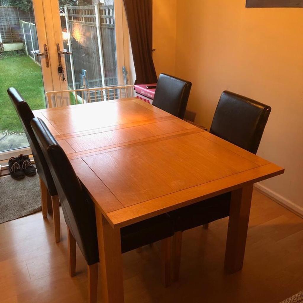 Harvey’s oak extending dining table & chairs in FY3 Marton for £140.00
