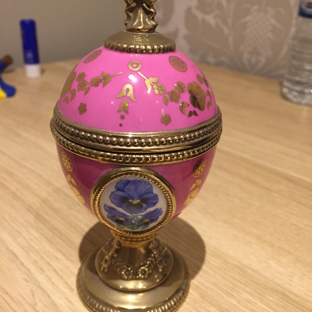 House of faberge musical egg in SE12 London für 10,00 £ zum Verkauf