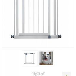 Pressure fixed safety gate, ideal for narrower doorways. Collection from Larkfield.