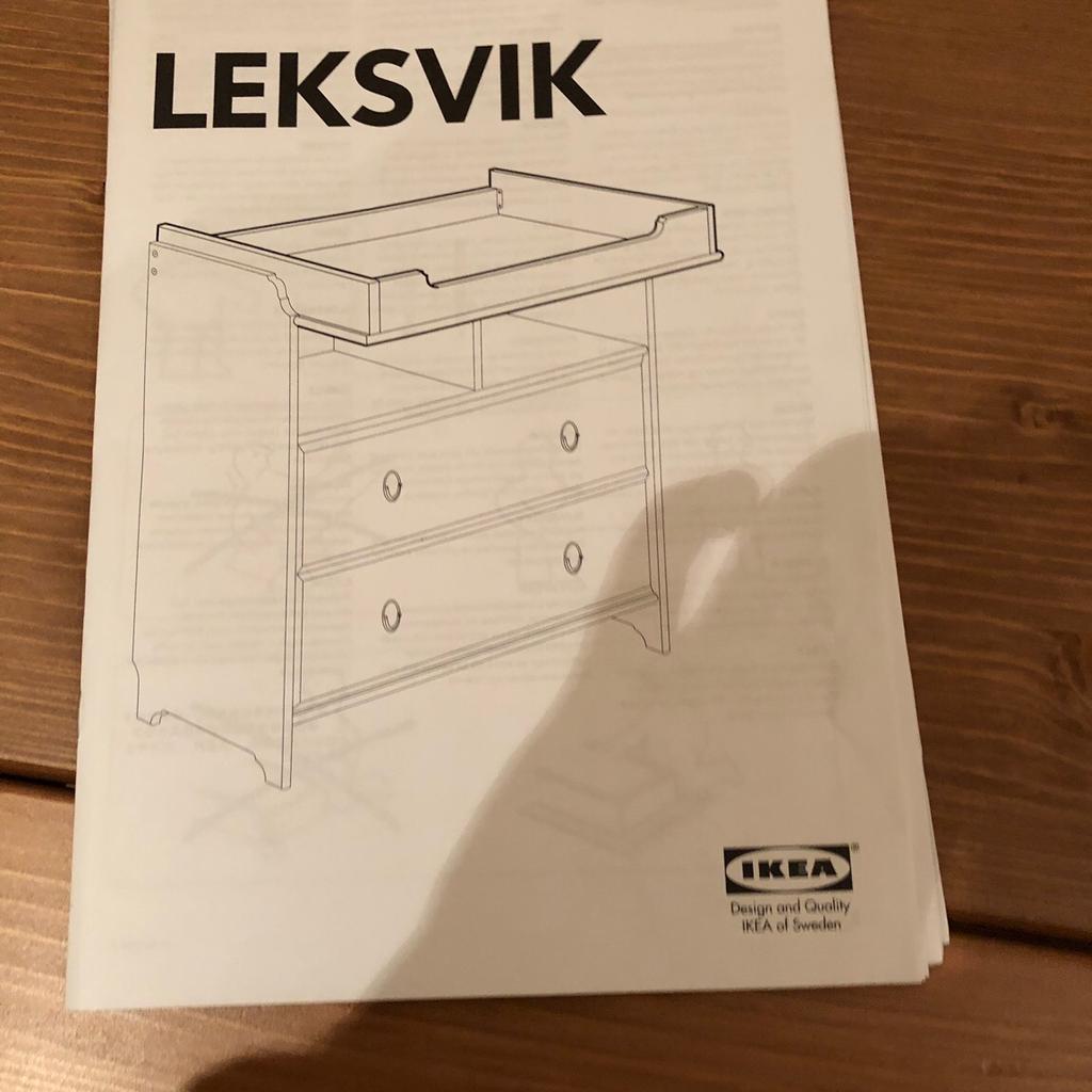 Leksvik changing outlet table