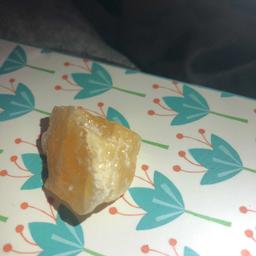 Raw citrine , this crystal has such a bright energy, everything about it emanates positivity and joy ⭐️
Such a great offer grab it now ❤️
Postage £2.95 
Offers