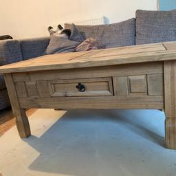 Corona Pine Coffee table 
W 100 x D 60 x H 45 Cm 

Lovely coffee table but a change in decor in the living room means it now needs to find a new home. 

Collection Bedford. 

£35