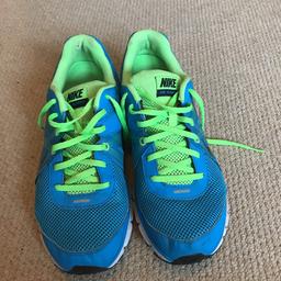 Running shoes
Size 9 UK - 44 EU
To be collected in Kentish Town