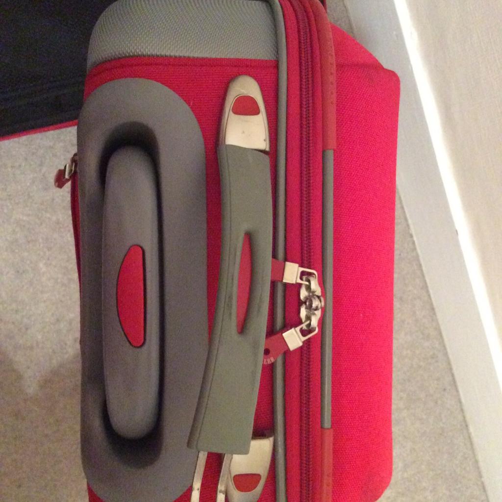 2Piece Fabric Luggage Set Suitcases in SW11 London for £18.00 for