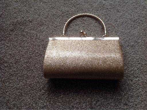 Buy & Sell West Midlands Birmingham - Photos for Gold sparkle evening bag