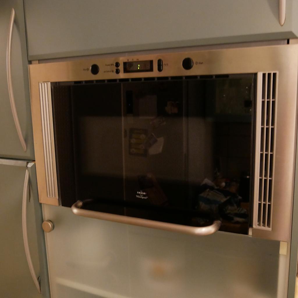 Ikea Whirlpool Mikrowelle MBI 500 S (Einbau) in 70176 Stuttgart für 10