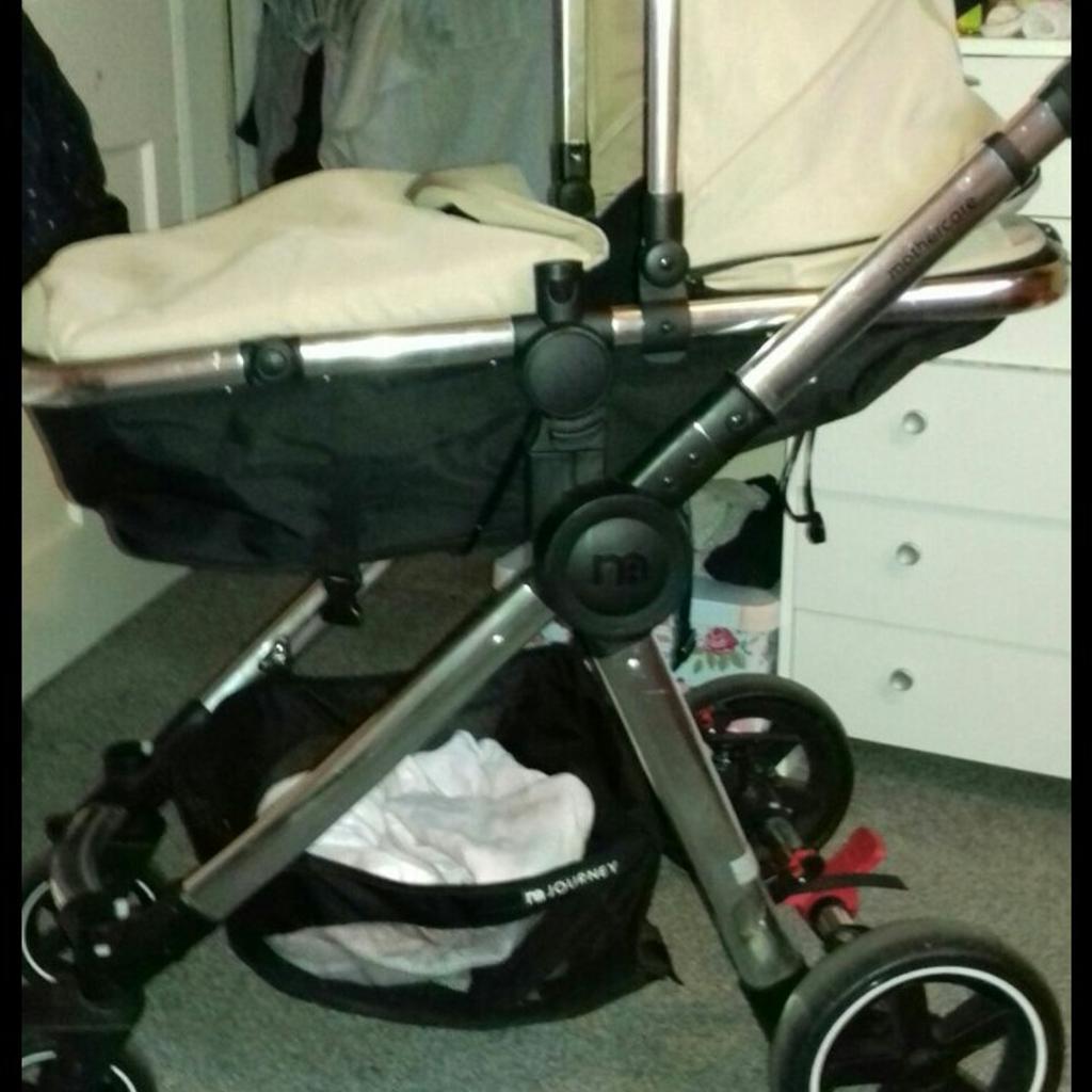 mothercare journey in sand pram for sale in London Borough of Sutton