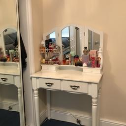White dressing table used condition as seen I. Pic