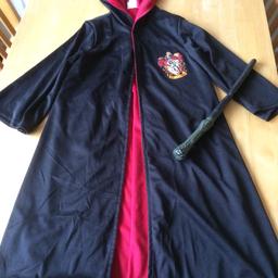 Cape and wand. Age 5-6

Collection only from West Bletchley