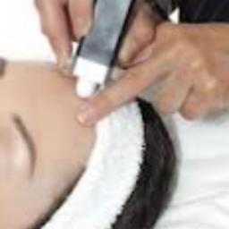 Includes deep cleansing - Deep exfoliation with MDA -  lifting mask followed by gentle massage with brightening complex and skin repair or illuminator.

Provides

Clinically proven treatment that offers flawless results for problem skin, pigmentation, black heads, lines, wrinkles and acne scarring. Dramatically improves the texture and appearance of the skin and produce rejuvenated skin.