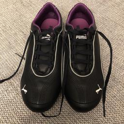 Verkaufe nagelneue Puma Eco Ortholite Sneakers in der Farbe violette/schwarz/silber in Größe 38,5. Die Schuhe wurden nie getragen! Aufgrund von Privatverkauf keine Rücknahme bzw. Garantie. Selbstabholung oder Versand bei Portoübernahme möglich.