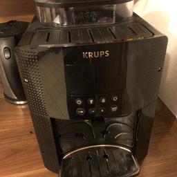 Wegen Neuanschaffung verkaufen wir einen Kaffeevollautomat von Krups EA815070/70H

Das Gerät wurde 11/16 gekauft.
Es wurde 2 mal repariert (1 mal Kaffeeauslauf defekt gewesen und Drainageventil verstopft) . Nach der Reparatur funktioniert sie einwandfrei.

Genaue Artikelbeschreibung bei den Fotos