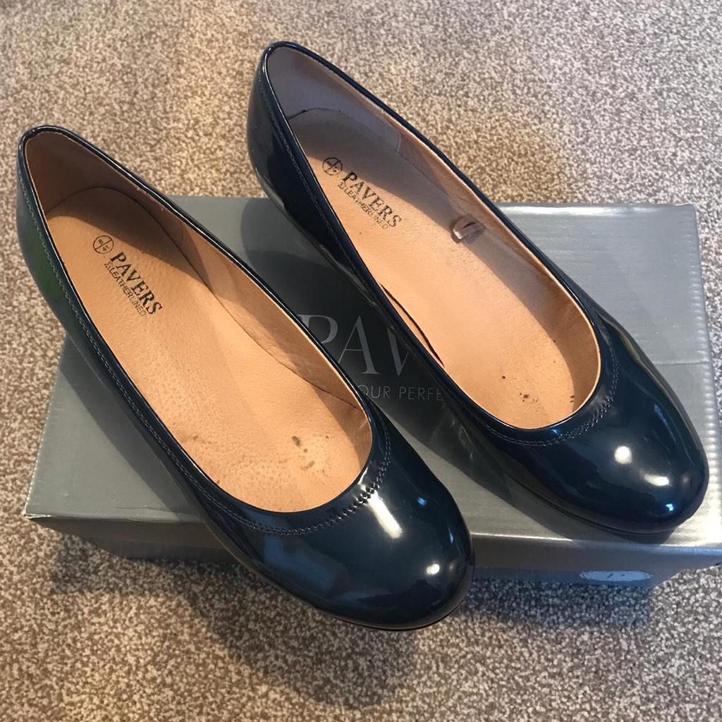 Pavers navy sales court shoes