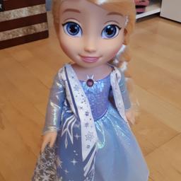 Elsa Puppe mit Licht und Ton 
Preis verhandelbar