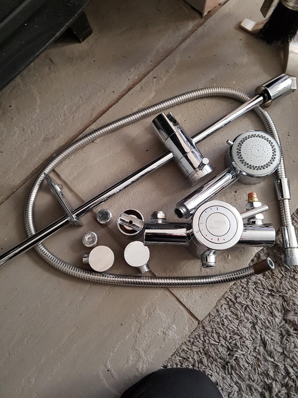 Mira element power shower in NG17 Ashfield für 40,00 £ zum Verkauf