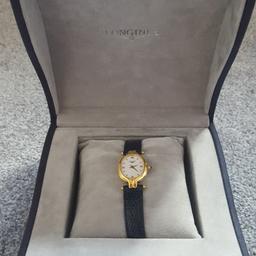 Recently had a new battery installed.

Boxed.

Comes with a spare genuine Longines lizard leather strap.

Excellent condition, only worn twice. Bargain for just £75 for a genuine Longines watch.

No papers.