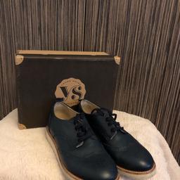 Designer shoes by Young Soles London
Size 5
Navy leather
Excellent condition, worn once