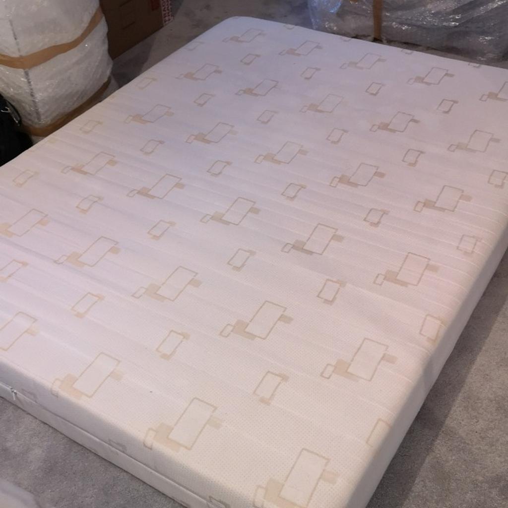 King Size Faux Leather Bed Frame and Mattress in WV3 Wolverhampton für