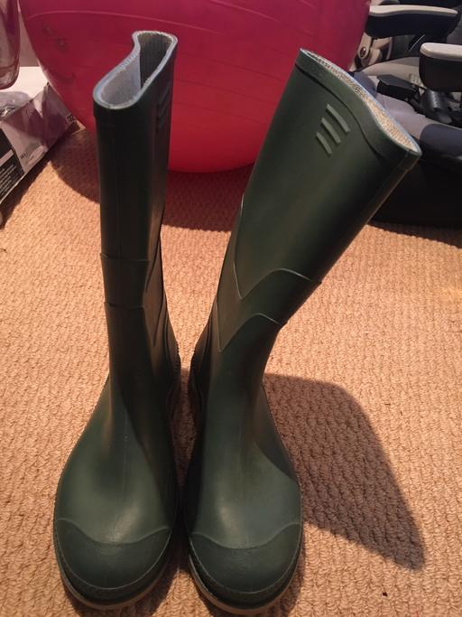 Buy & Sell South West London Merton - Photos for New stormwells size 5 wellies