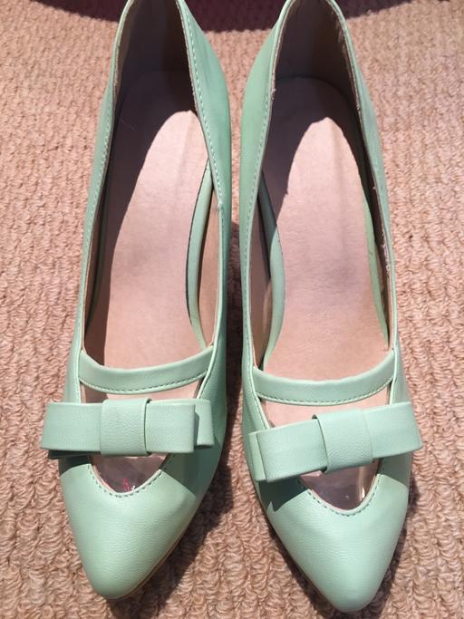 Buy & Sell South West London Merton - Photos for New size 5 women heels shoes light green