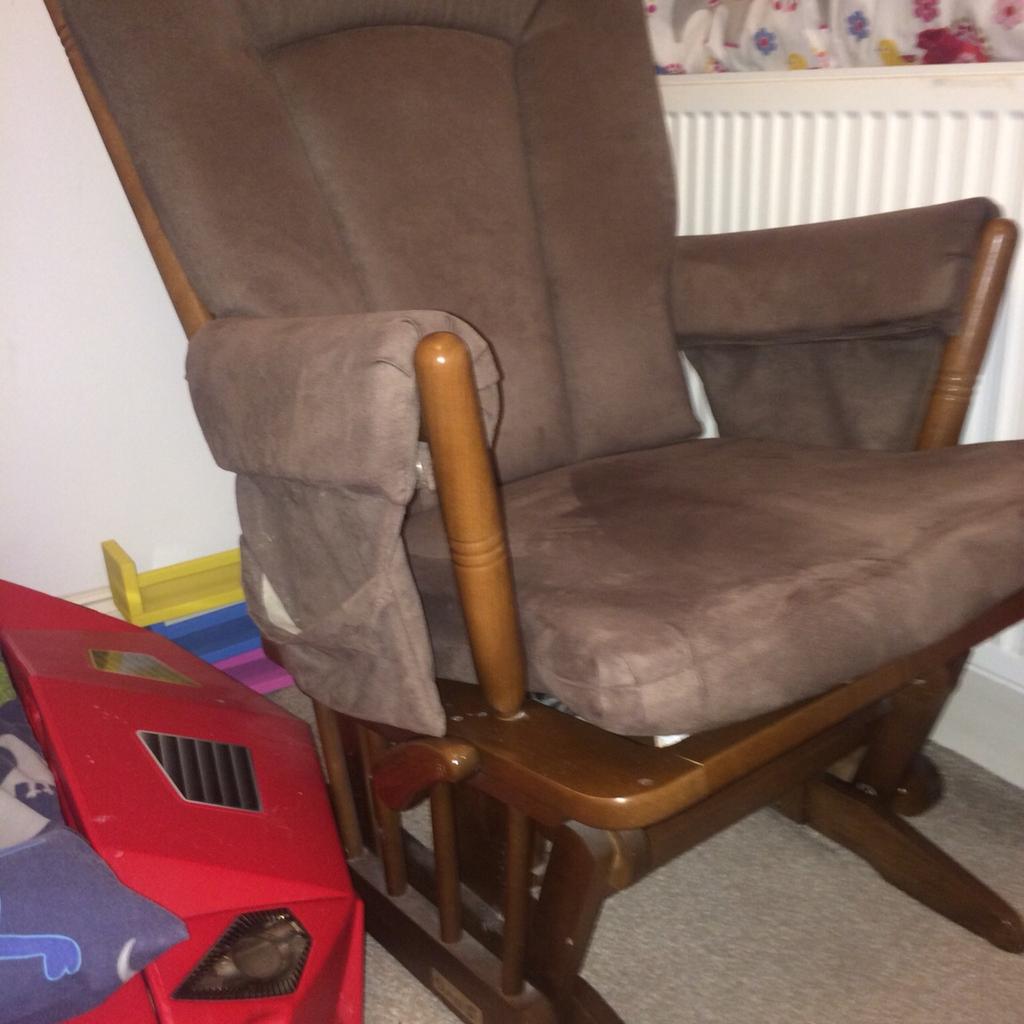 Dutailier glider chair and stool in SE12 Lewisham für £ 80,00 zum