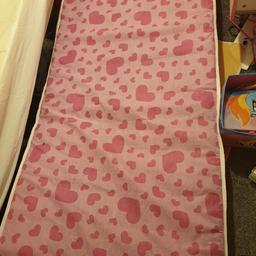 kids single mattress
great condition.
folds up to fit in car with seats down.
collection only from moss bank/carr mill