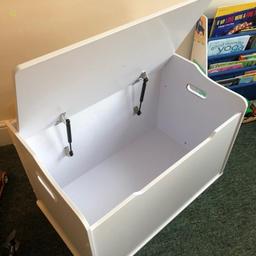 Child's toy chest
Collection- st albans City