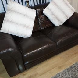 2 seater sofa free,collection only thatto heath,needs to be gone by tomorow x