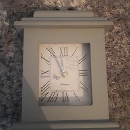 Mantle clock
Grey