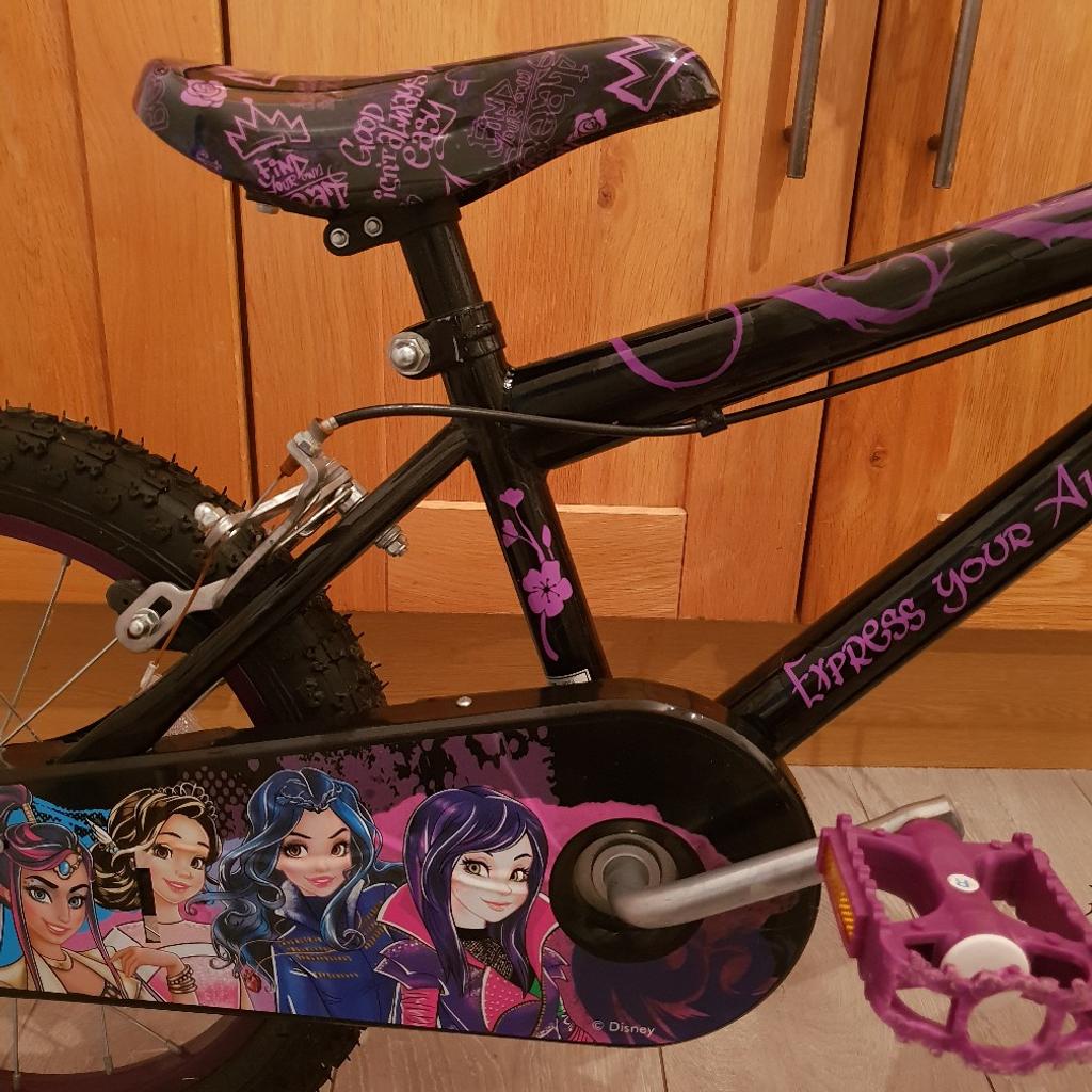 Disney Descendants bike. in Bolsover for £20.00 for sale Shpock