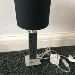 Table lamp with glass mirror stand