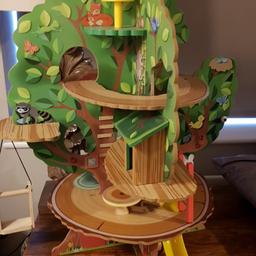 gr8 used condition, comes assembled ,with four tree house characters a hammock ,swing and slide plus table two chairs n lamp.
Any questions just ask?