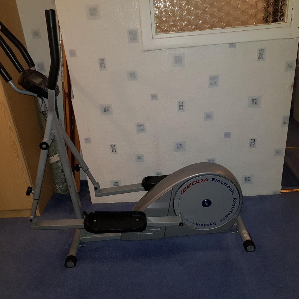 Reebok re3000 cheap cross trainer