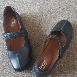 Hotter shoes size 8 black. soles and shoes themselves are in excellent condition.
collection only please from WS10.
If you do want them posted the buyer will pay
Excellent bargain