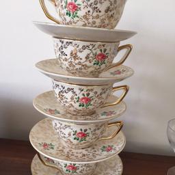 Selling 5 porcelaine tea cups bought in France