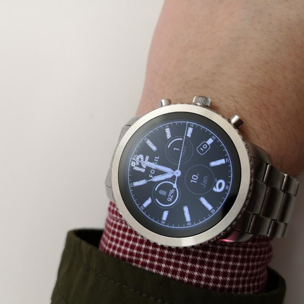 Whatsapp on fossil q on sale explorist