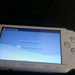white sony psp with out charger bit fully charged 25 ono