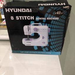Light weight, easy to use sewing machine.
Comes with original parts including foot pedal and some thread.
Box is slightly damaged.
