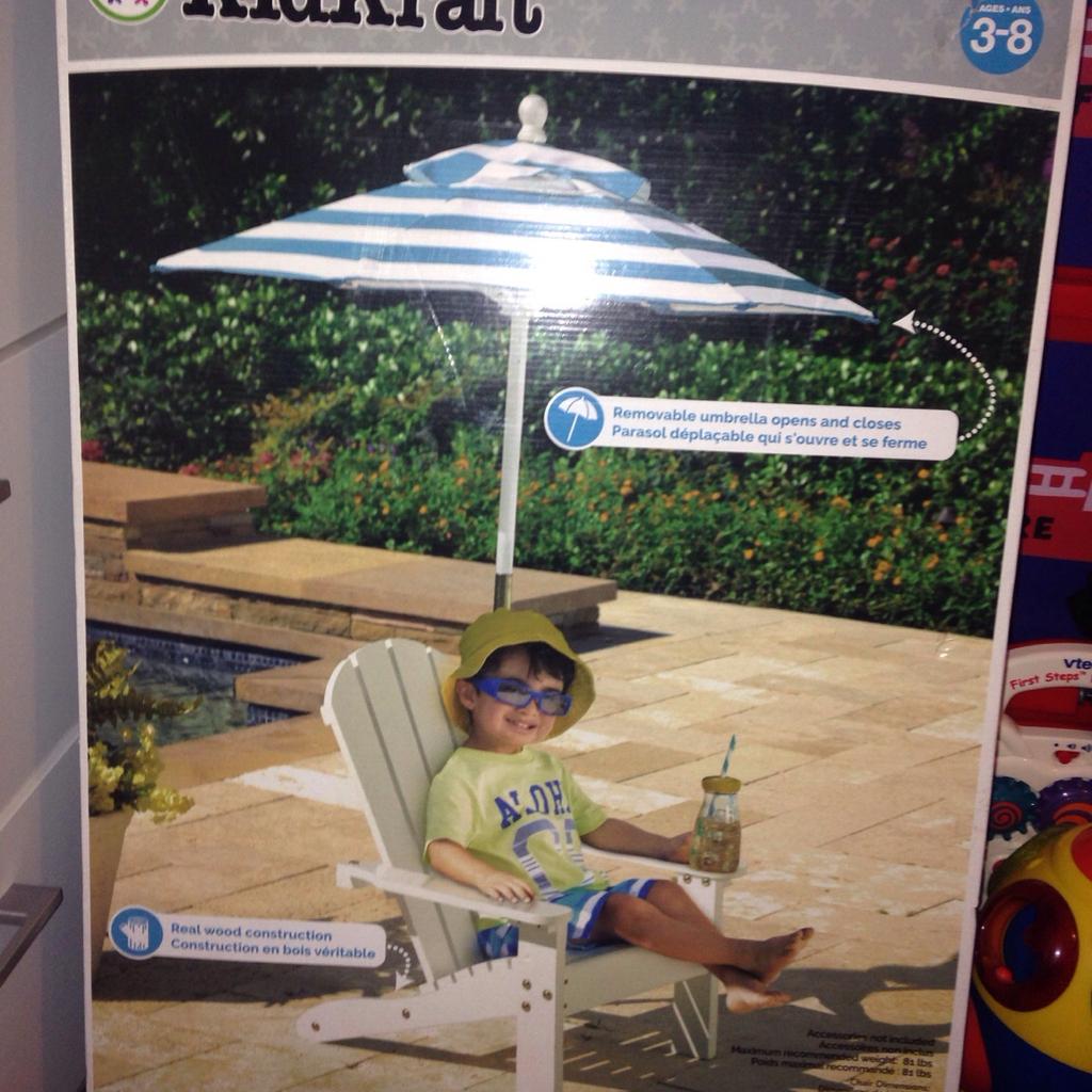 KIDKRAFT ADIRONDACK CHAIR WITH UMBRELLA in DE13 Staffordshire für 10,00