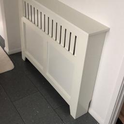 1120mm /900mm white Radiator cover in excellent condition the wrong size for me but in good condition