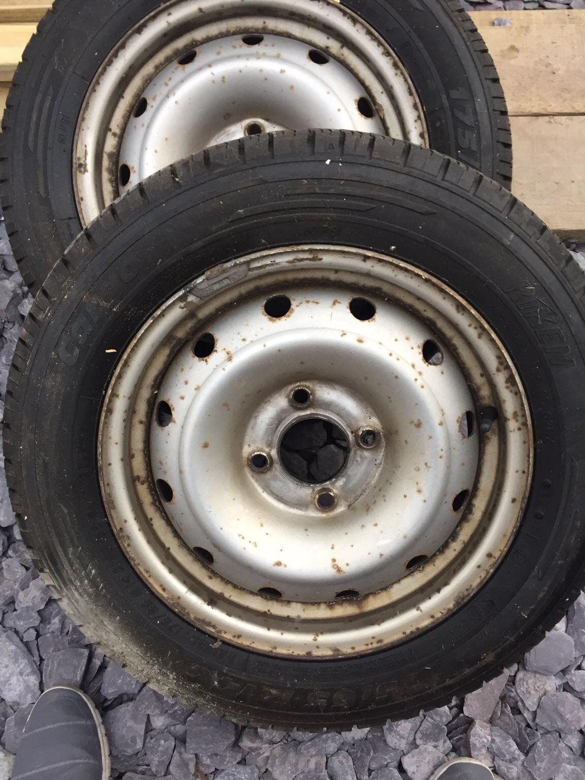 Citroen Berlingo wheels and new tyres in B61 Bromsgrove for £10.00 for