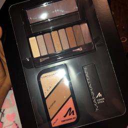 Eyeshadow, Contour and Cover Stick.

Brand New

Open for offers