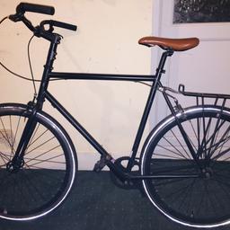 Bicicle, good, not so used, with comfortable handle and good sit, no changes, single speed. From Hackney Cycles, really good.