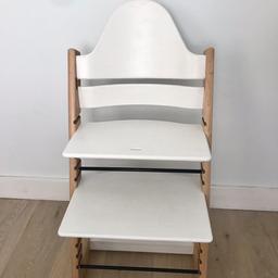 This is a gorgeous original Stokke Tripp Trapp vintage high chair that is in perfect sturdy order and has been hand crafted into this beautiful colour scheme. It looks very beautiful and very Scandi style. This is fully adjustable and grows with your child up until adulthood! Will deliver for free in the area. Comes as seen in pictures. Please enquire with any questions.