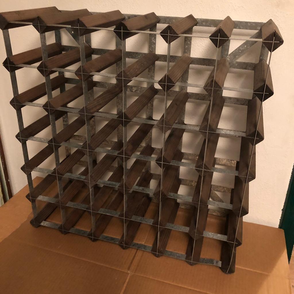 X20 Vintage wine rack stackable/fixable wall in AL2 Albans für £ 5,00 ...