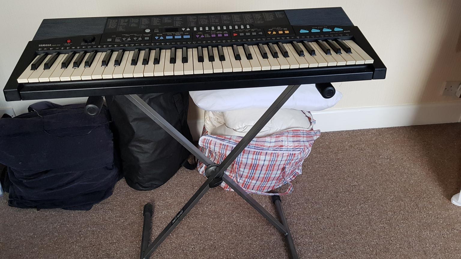 Yamaha psr-310 keyboard + stand in KT19 Ewell für £ 35,00 zum Verkauf