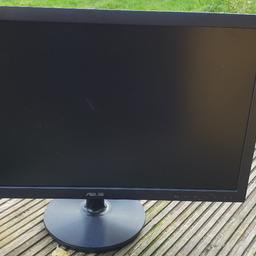Speakers built in also. were around £110 brand new, believe they may still even be in warranty as had them less than or around a year. decent monitors only replaced with a single 27" due to space. Have 2 of them to sell. Good sized hd monitors at a low price
