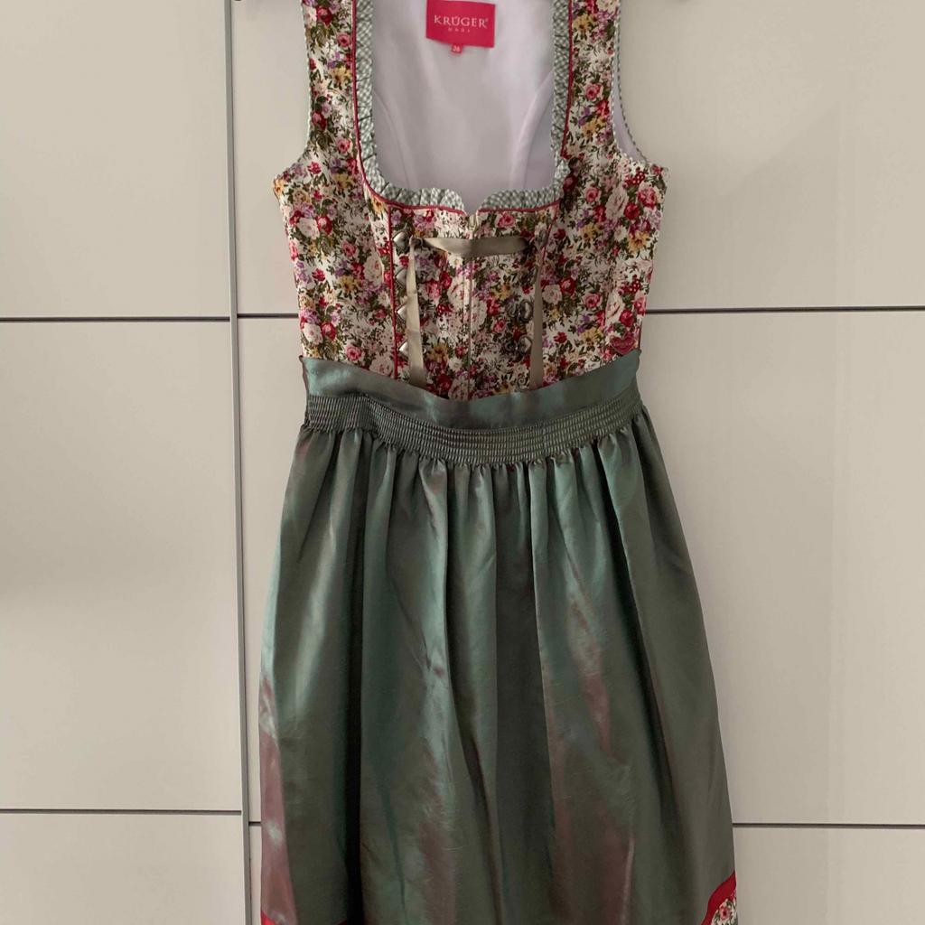 Stockerpoint Dirndlbluse Fleur I Größe 30-48 I Damen Bluse in elegantem Design mit Stehkragen & Flügelärmeln I Bequem & pflegeleicht I Perfekt für Trachten & Festlichkeiten